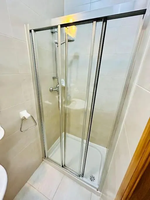 Seaside Spinola Apt In St Julians, Queen Beds سانت جوليان