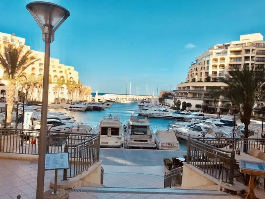 Apartment Seaside Spinola Apt In St Julians, Queen Beds Saint Julian's