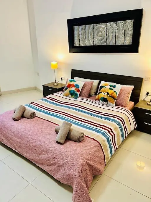 Seaside Spinola Apt In St Julians, Queen Beds سانت جوليان 0*,  مالطا